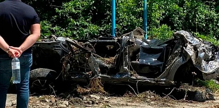 В Сочи найдено тело четвертого пассажира машины, которую унесло рекой