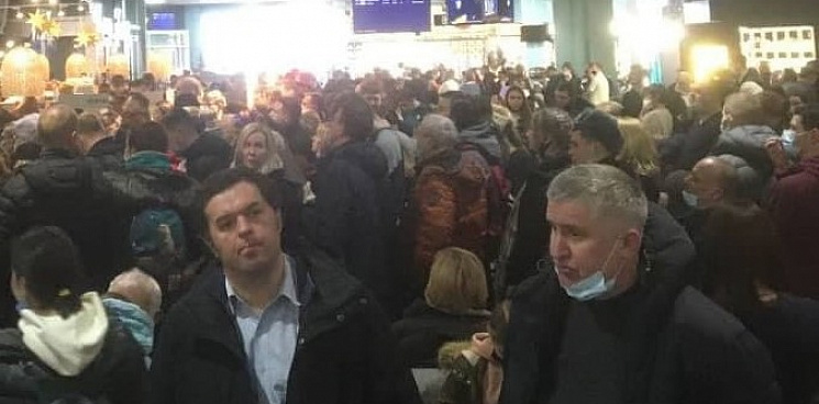 Международный аэропорт Краснодара снова прекратил обслуживание рейсов