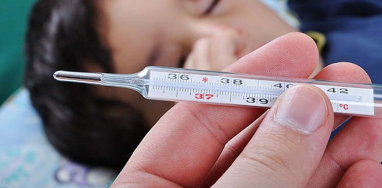 «Не паникуйте и контролируйте температуру!» Медики рассказали, как дети переносят свиной грипп 