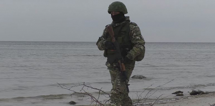 «Враг не пройдёт!» Российские военнослужащие обороняют берег Каховского водохранилища – ВИДЕО