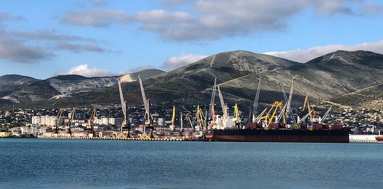 В Новороссийском морском порту появятся системы экологического мониторинга