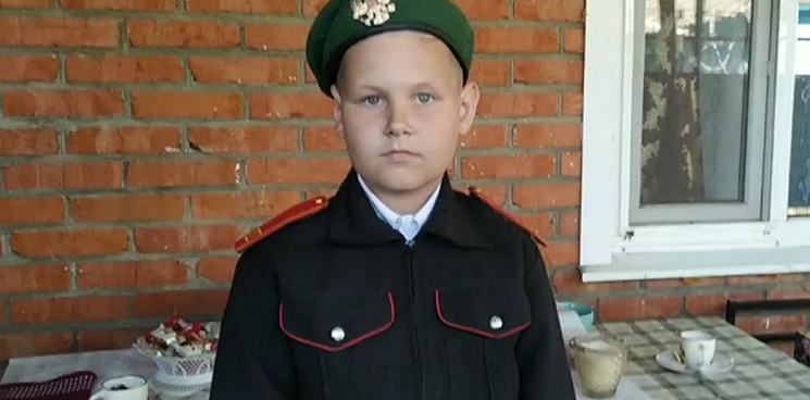 «Круговорот добра» На Кубани школьник получил подарок от девушки-врача из Донецка за переданный раненым бойцам рюкзак с шоколадками
