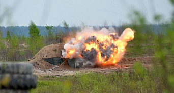 Боевые дроны бойцов НМ ДНР уничтожают блиндажи ВСУ в Донецке - ВИДЕО