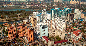«Не спешите тратить накопления»: покупать жильё в РФ сейчас невыгодно 