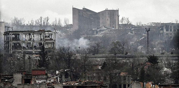 В Артёмовске боевики ВСУ при отступлении подрывают оставшуюся технику, «вагнеровцы» продвинулись в городе на 220 метров – ВИДЕО