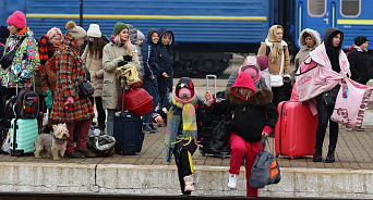 «Мы их скоро возненавидим!» Соцопрос показал, что поляки устали от наглости украинских беженцев