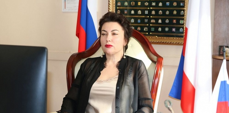 Министр культуры Крыма выругалась во время совещания с главой республики