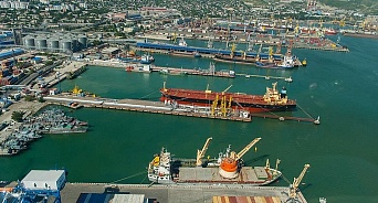 Торговый порт в Новороссийске получил штраф за загрязнение Черного моря
