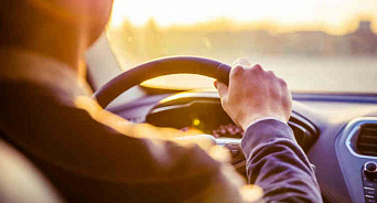 На Кубани 13% водителей признались, что ездят с купленными правами