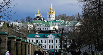  «Власти обещают физическую зачистку священников! Осталось только молиться!» Митрополит УПЦ заявил, что с минуты на минуту могут атаковать Киево-Печерскую лавру - ВИДЕО