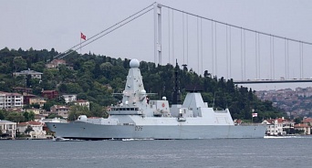 Россия открыла огонь в сторону британского эсминца вблизи Крыма