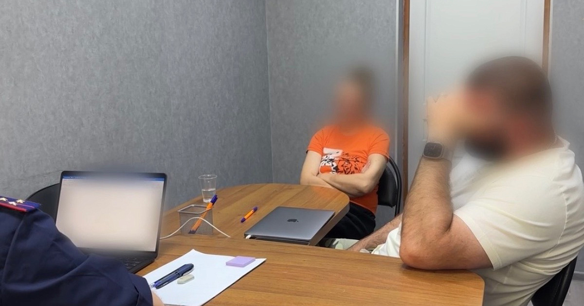 В Белореченске женщину арестовали по обвинению в убийстве сожителя