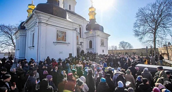 Сатанисты в Киеве хотят мобилизовать и отправить на верную смерть православных священников после запрета УПЦ