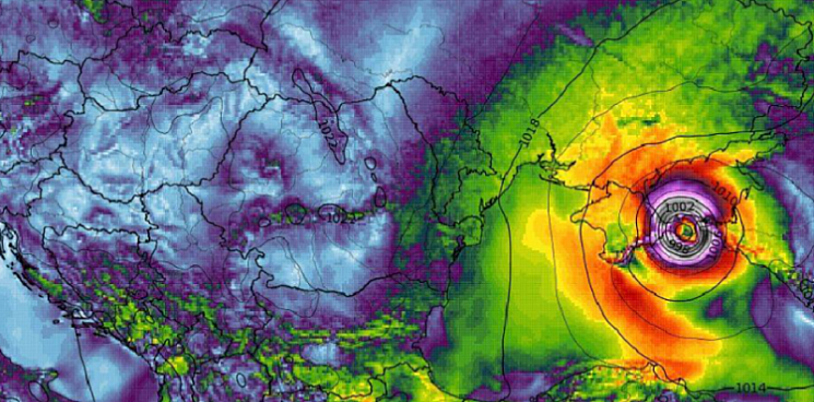 Над Черным морем появился опасный циклон