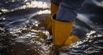 Элитный ЖК в Краснодаре топят вонючие воды из канализации