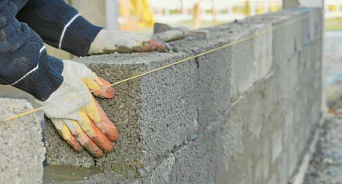 «Рухнет ли стена недопонимания?» В Краснодаре жители Гидростроя отгораживаются бетонными блоками от соседей