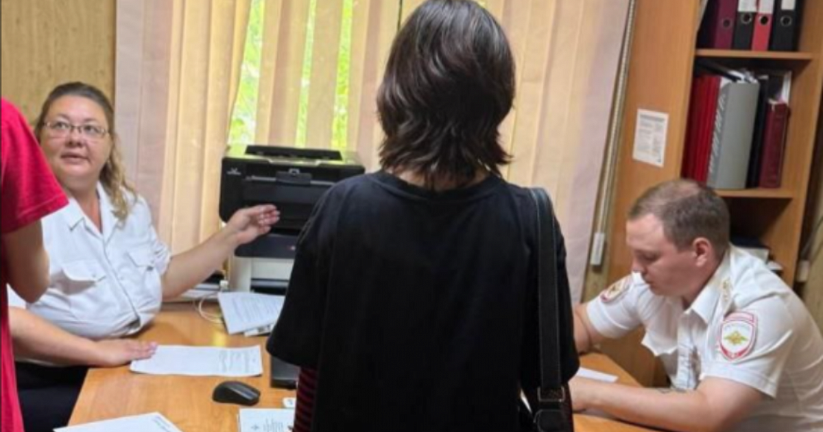 Двое подростков забрались на крышу строящейся многоэтажки в Новороссийске 