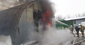 Пожар на складах в Краснодаре локализован