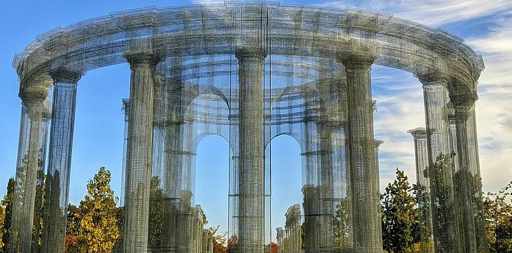 Итальянский архитектор возвёл в парке «Краснодар» древнеримские колонны