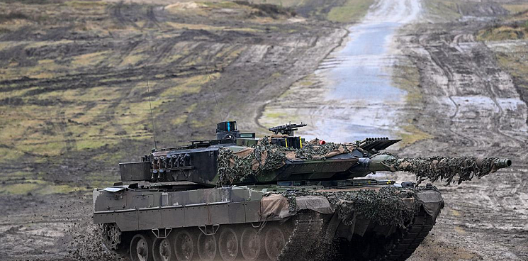 «ВСУ потеряли все три переданные Финляндией БРМ Leopard 2R!» Бойцы ВС РФ показали уничтоженные танки и БМП, переданные Киеву – ВИДЕО