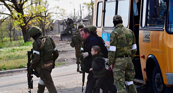 Украинские боевики пытаются покинуть страну под видом беженцев