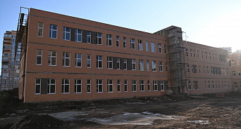 Краснодарскую школу, которую должны были сдать 4 года назад, строит компания, которая фигурирует в деле о взяточничестве вице-губернатора Сергея Власова