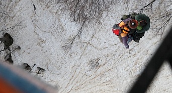 В Сочи туристку, повредившую ногу, пришлось эвакуировать на вертолете