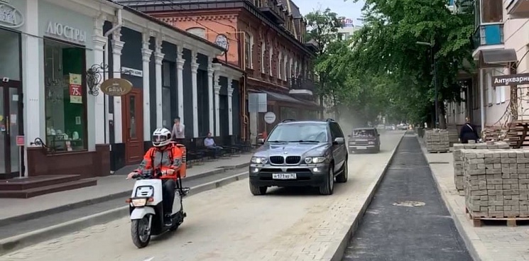 В Краснодаре после ремонта открыли участок улицы Чапаева