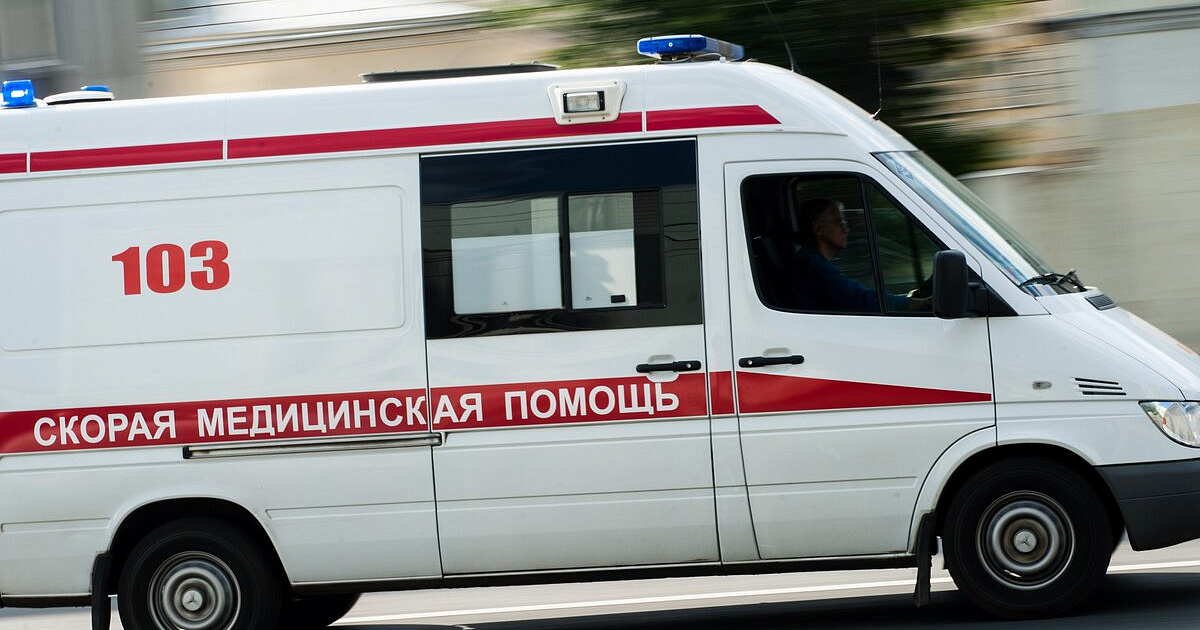 В Краснодаре трое детей пострадали во время массового ДТП с маршруткой — водитель авто влетел в маршрутку