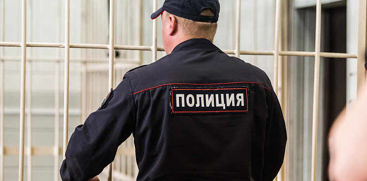 «Мне хотят отомстить!» Полицейского из Ставропольского края обвиняют в вымогательстве денег у одноклассника за освобождение от СВО?