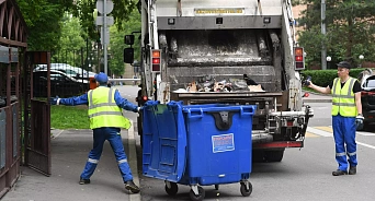 «Администрация, не игнорируй!» Жители краснодарского ЖК пожаловались на отсутствие регулярного вывоза отходов и горы мусора