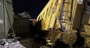 Машинист был пьян: из-за столкновения двух составов пассажиры поезда Адлер - Красноярск застряли в Челябинской области