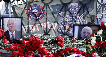 Появились первые фото памятника лидерам мятежа Пригожину и Уткину, установленного на Кубани