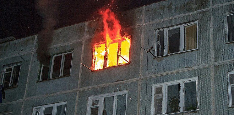 На Кубани при пожаре в общежитии эвакуировали более 20 человек