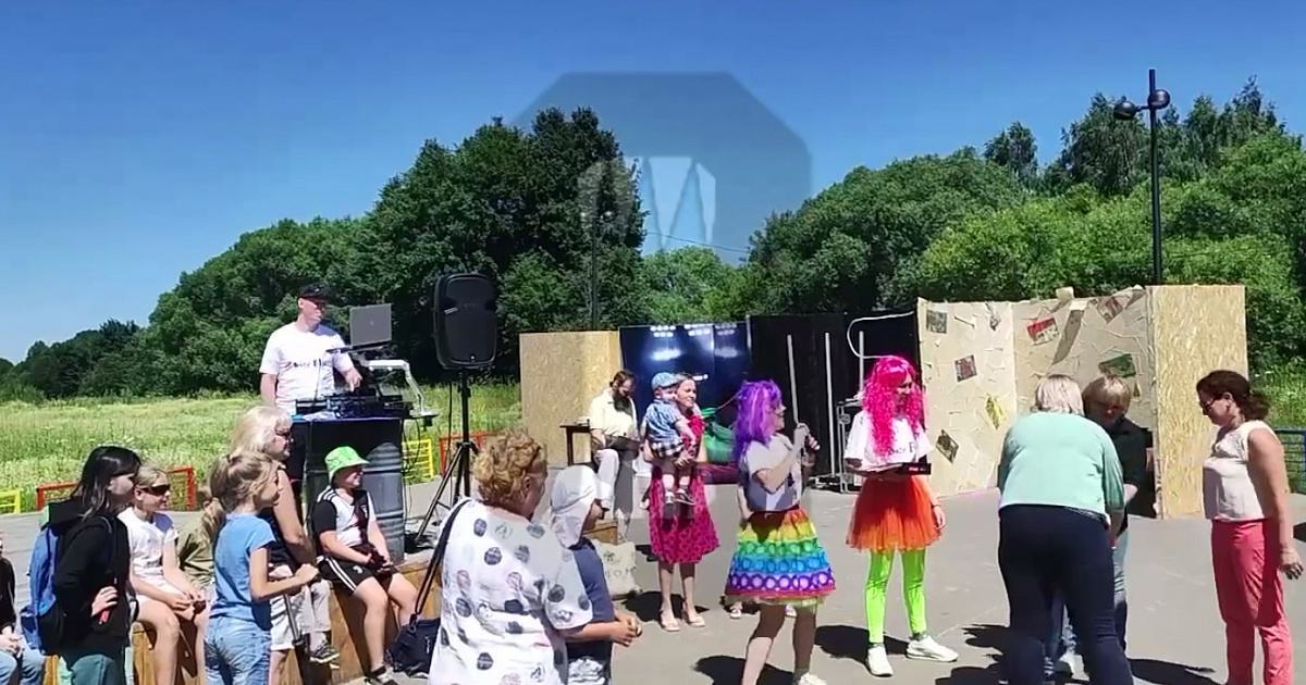 В Чехове на детском празднике включили матерную песню группы Little Big