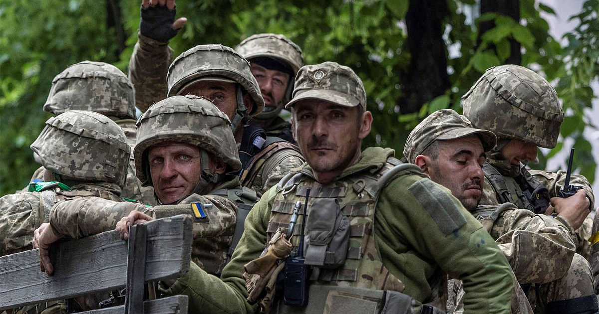  «От ВСУ практически ничего не осталось! Украинские чиновники могут паковать чемоданы!» В армии Украины осталось 7% кадровых военных от общего числа бойцов