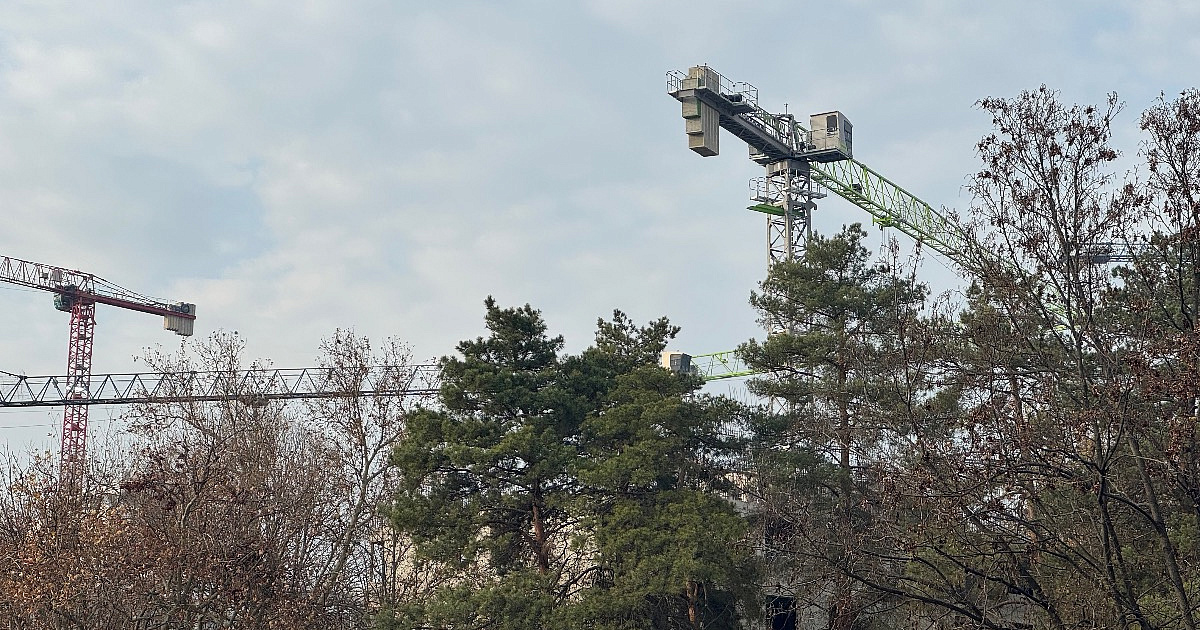 В центре Краснодара за 13 млн рублей снесут аварийный долгострой «Наутилус»