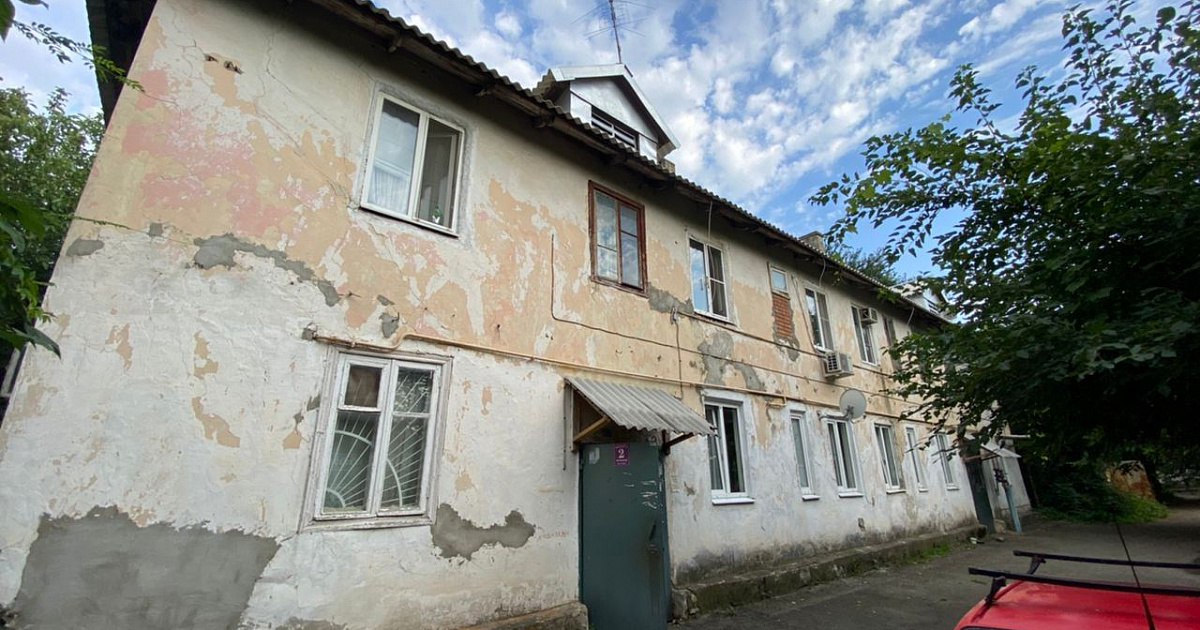 Власти Краснодара выселяют жителей дома без компенсации и заставляя его снести?