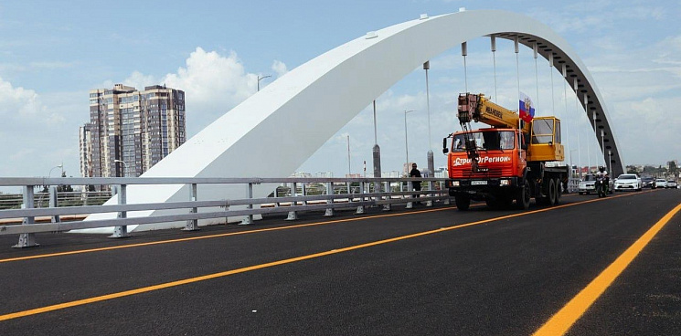 «Шо, опять?» В Краснодаре в третий раз за год будут открывать Яблоновский мост – вспомним историю многострадального объекта 