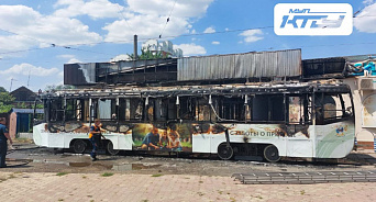 «Трамваи горят как спички, а власти молчат»: за неделю в Краснодаре пришлось тушить три вспыхнувших трамвая