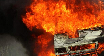 «ГАЗель сгорела дотла!» На федеральной трассе Джугба-Сочи загорелся грузовой автомобиль - ВИДЕО