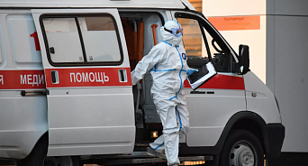 Житель Новороссийска повредил детородный орган при падении с девятого этажа