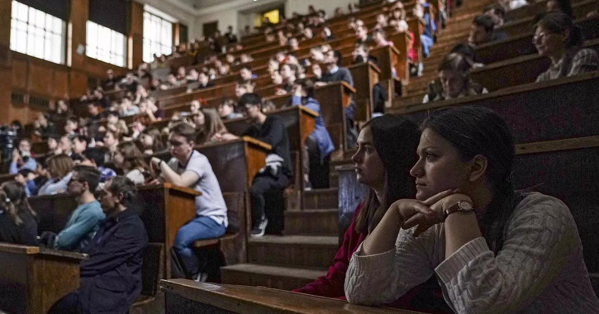 Вузы и СПО Сочи вошли в национальные рейтинги по трудоустройству выпускников