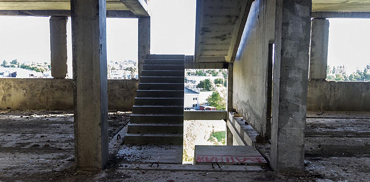 Кубанский школьник погиб в заброшенной многоэтажке Горячего Ключа