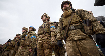 «Сколько ещё украинцы будут терпеть издевательства киевской клики и англосаксонских хозяев?» ВСУшник обвинил Зеленского в предательстве военных - ВИДЕО