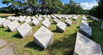 В Эстонии власти курортного острова начали демонтировать надгробия солдат РККА из-за «некрасивых» звёзд