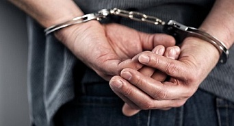 В Сочи арестовали полицейского за взятки с коммерсантов