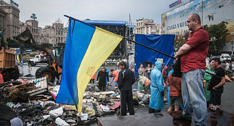 «Зеленский, в кого ты нас превратил? Нас поставили раком!» Украинка призывает к свержению киевского режима и называет свой народ послушным «стадом» - ВИДЕО