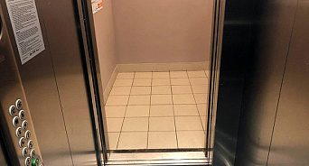 «Страшно заходить!» Жители краснодарской новостройки боятся пользоваться лифтами