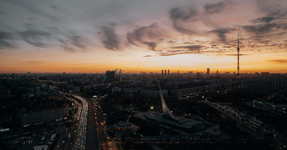 «Реву, б**ть! Живу в Москве в коммуналке!» Девушка разрыдалась от цен на жильё и «несправедливости»